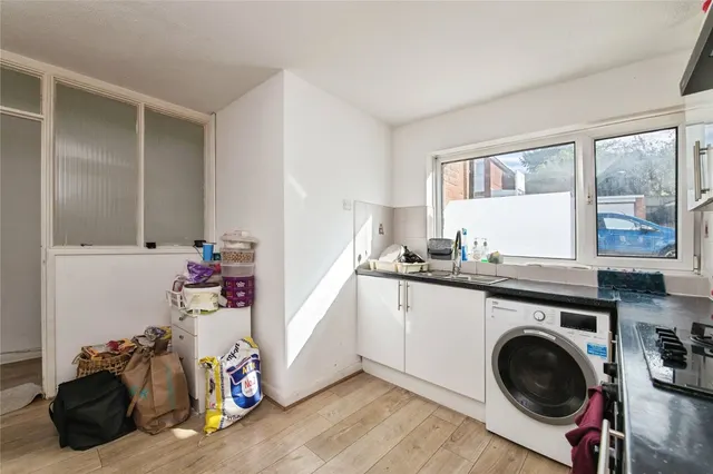 Vine Close, Exeter, EX2, photo 3