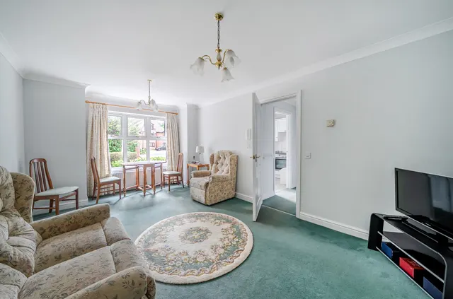 Branksomewood Road, Fleet, GU51, photo 2