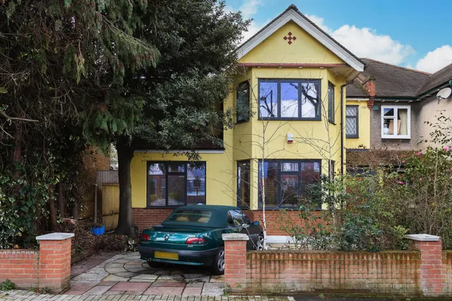 Chambers Lane, Willesden, NW10 2RN, photo 1