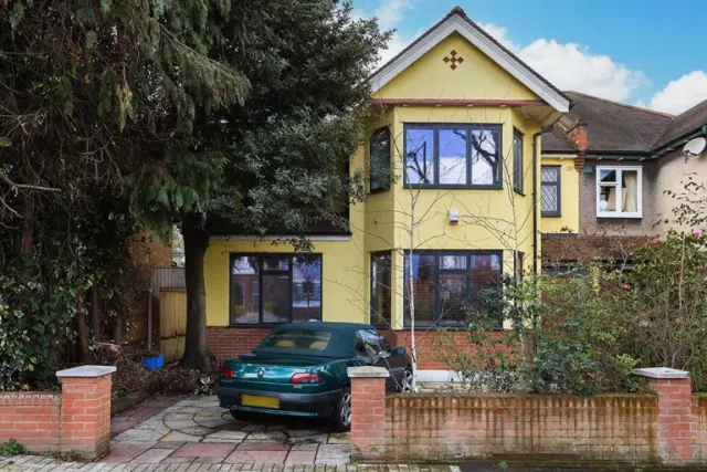 Chambers Lane, Willesden, NW10 2RN, photo 1
