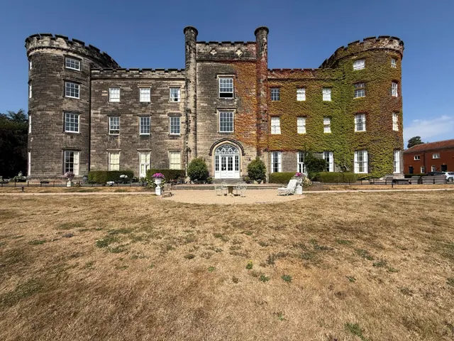 Bretby, Bretby Hall, DE15, photo 1