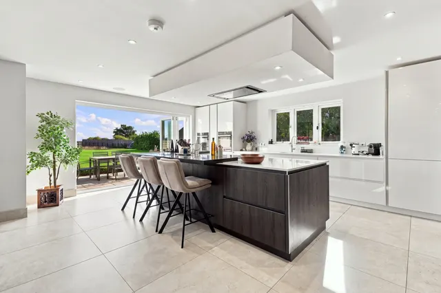 Slough Road, Allens Green, CM21, photo 3