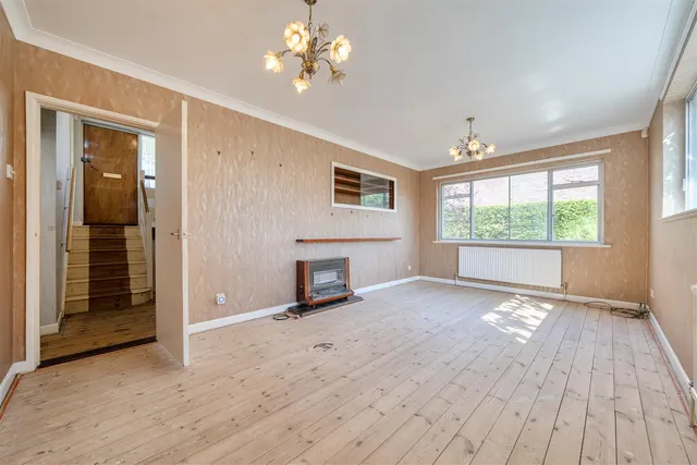 Photo 3 — Newtown Road, Warsash