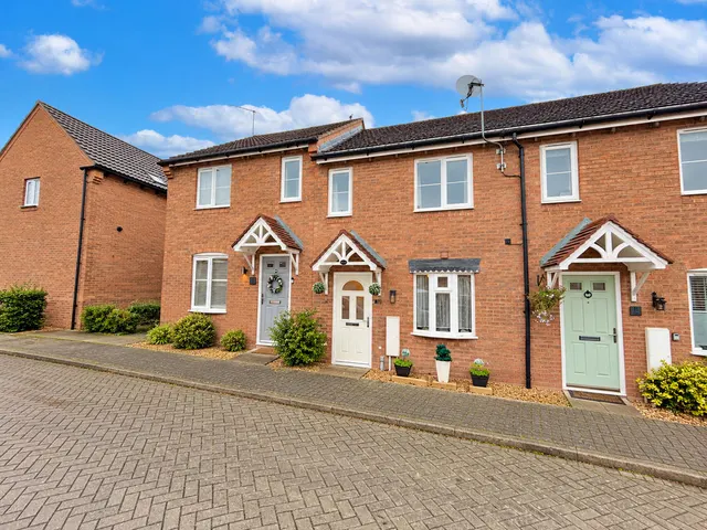 Alabaster Avenue, Houghton Regis, LU5, photo 1