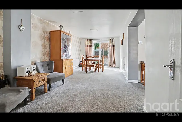 Roedean Close, Luton, LU2, photo 2