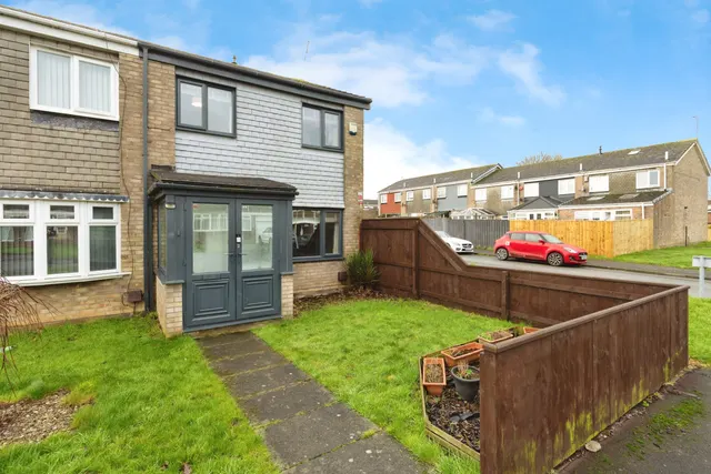 Filey Close, Cramlington, photo 1