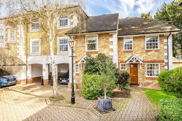 White Heron Mews, TW11, photo 1
