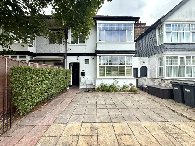 Ellesmere Road, London, W4, photo 1