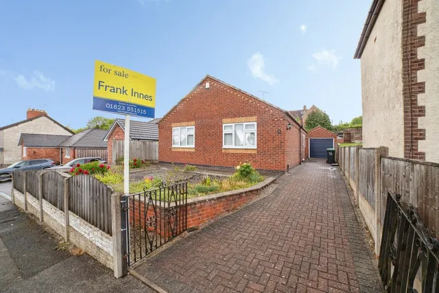 Springwell Street, Huthwaite, NG17, photo 1