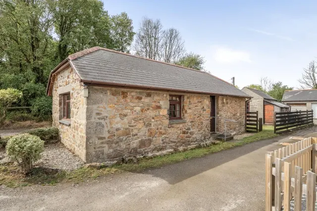 Detached Barn Conversion at Plain-An-Gwarry, Marazion, TR17, photo 2