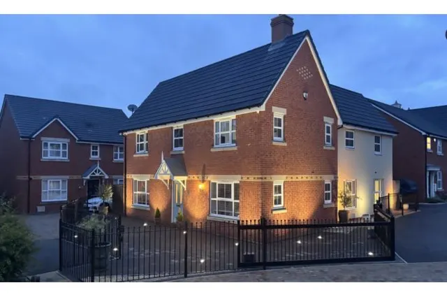 James Dunn Way, Haverhill, CB9, photo 1