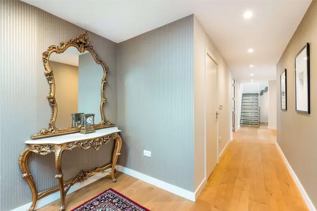 Great Peter Street, London, SW1P, photo 2