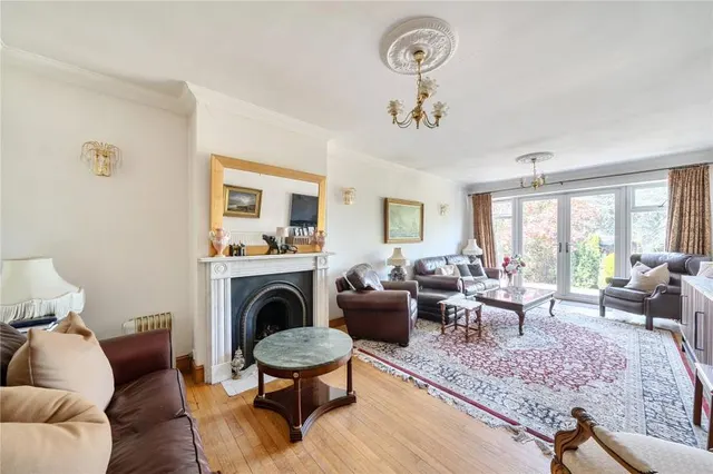 Tolworth Rise North, Surbiton, KT5, photo 2