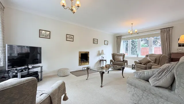 Photo 3 — Lynwood Drive, Blakedown, Kidderminster