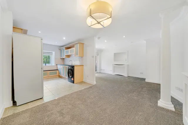Photo 3 — Flat 2, Brindley Wharf Waterfront, Preston On The Hill, Warrington, WA4 4AU