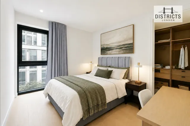 Photo 3 — Lincoln Sq, 18 Portugal Street, WC2A
