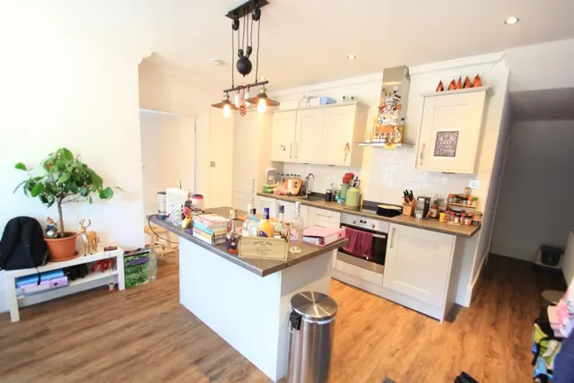 The Beeches, Woking, GU22, photo 2