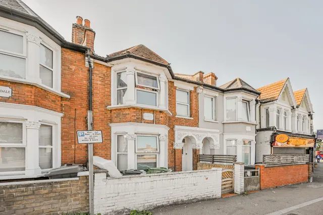London, E17, photo 1