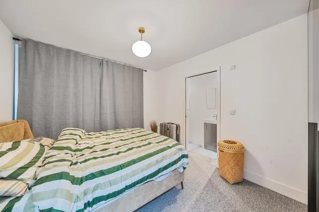 Edgewood Mews, London, N3, photo 3