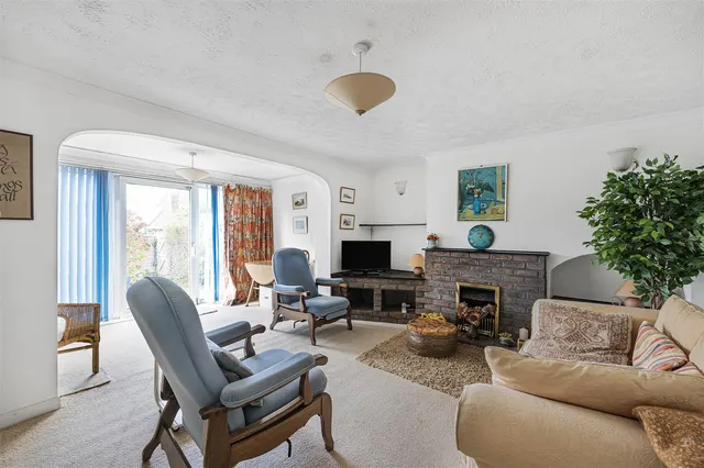 Vicarage Close, Seaford, photo 2