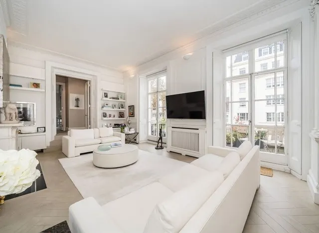 Photo 2 — Eaton Place, Belgravia, SW1X