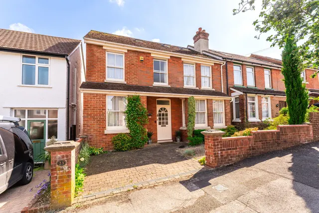 Photo 2 — Bouverie Avenue, Salisbury, SP2