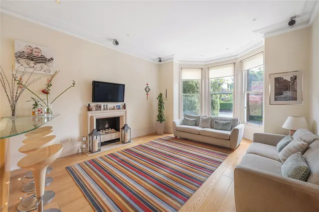 Photo 3 — Alleyn Road, London, SE21