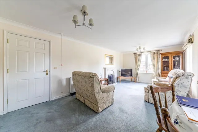 Oyster Lane, Byfleet, photo 3