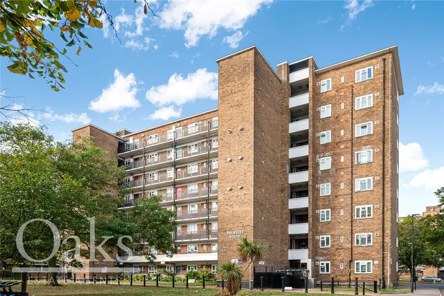 Thursley House, Brixton Hill, SW2, photo 1