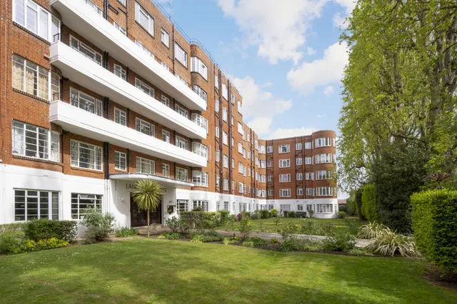 Wyke Road, Raynes Park, SW20, photo 1