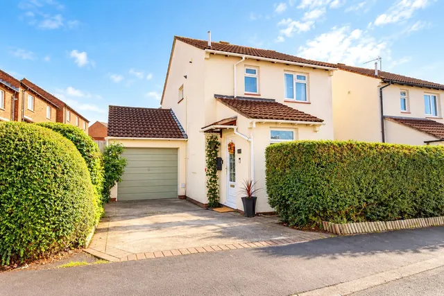 Long Meadow Drive, Barnstaple, EX32, photo 1