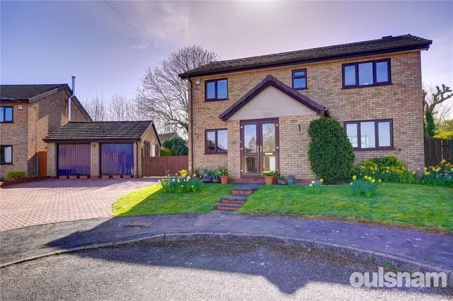 Laurelwood Road, Droitwich, Worcestershire, WR9 7SE, photo 1