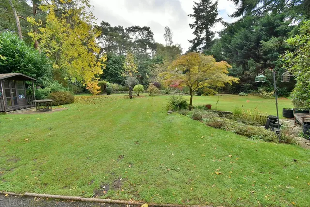 Dudsbury Avenue, BH22, photo 2