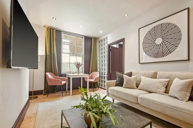 Flat 1, 4 Carlisle Street, London, photo 1