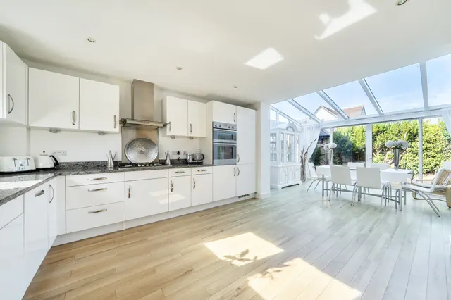 Photo 3 — Lilley Mead, Redhill, RH1