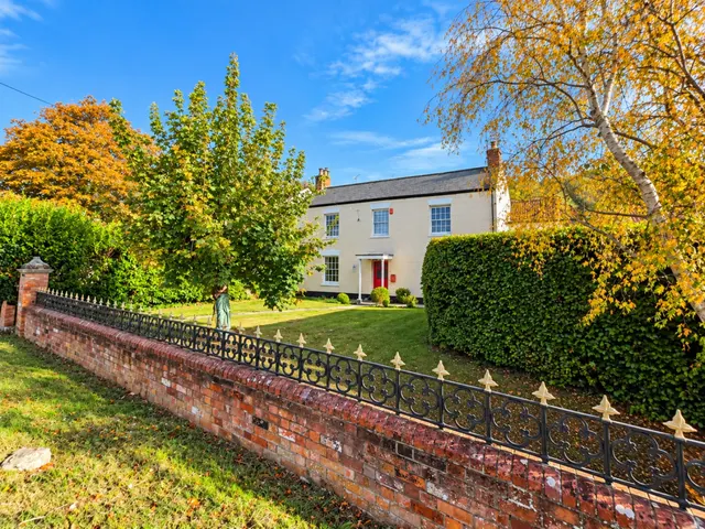 Brent Street, Brent Knoll, TA9, photo 2