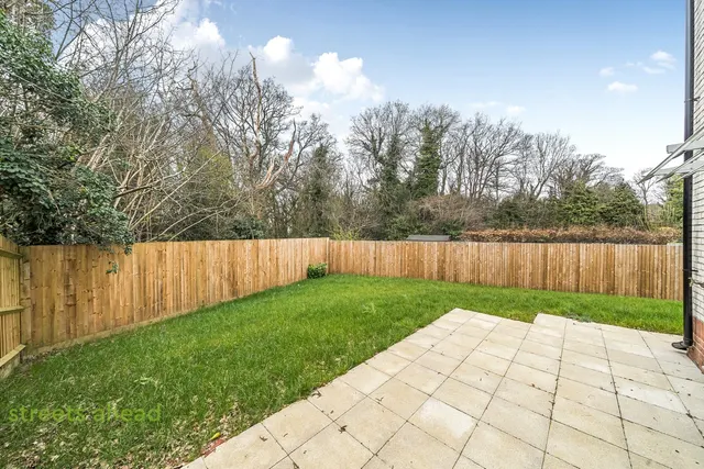 Fairoak Close, Kenley, CR8, photo 3