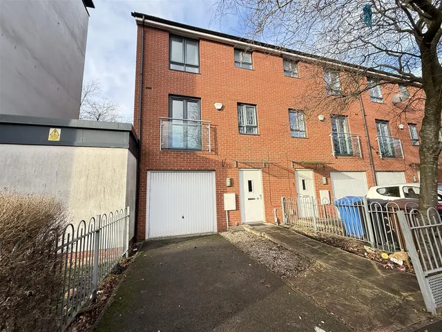 Alban Street, New Broughton, M7, photo 1