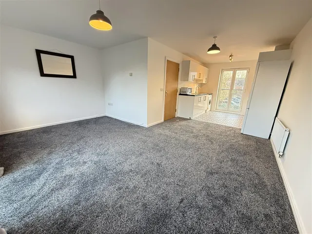 Alban Street, New Broughton, M7, photo 3