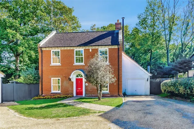 Oakfield, Hawkhurst, TN18, photo 1