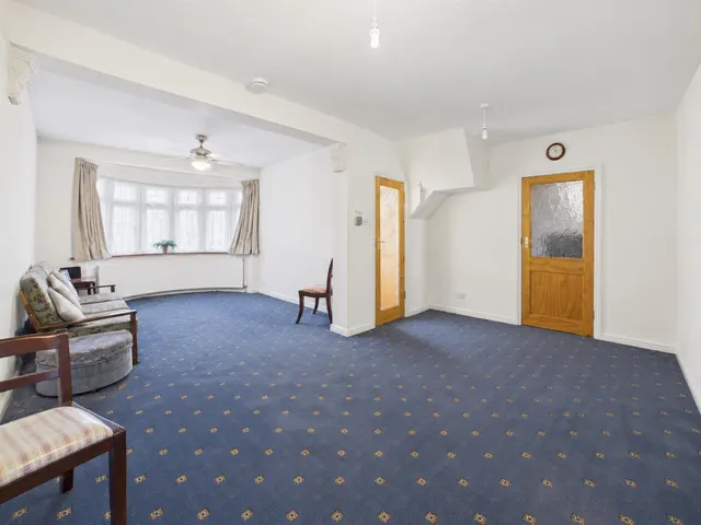 Torcross Road, Ruislip, HA4, photo 2