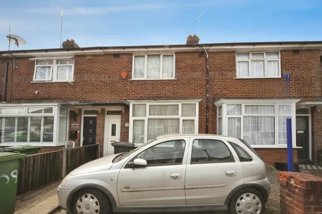 Connaught Road, Luton, LU4, photo 1