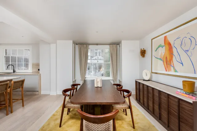 Photo 2 — Cobham Court, Chester Close, London