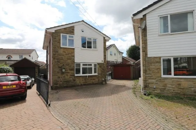Kirkstone Drive, Gomersal, BD19, photo 1