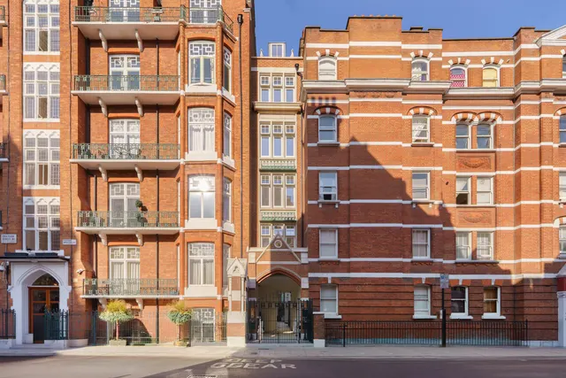 Photo 3 — Chiltern Street, Marylebone, London, W1U 5AG