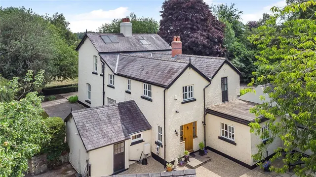 Springfield Lane, Marford, LL12, photo 3