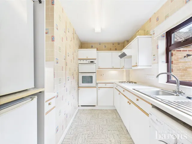Gershwin Court, Basingstoke, RG22, photo 2
