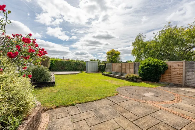 Photo 3 — Cozens Road, WARE, Ware, SG12 7HJ