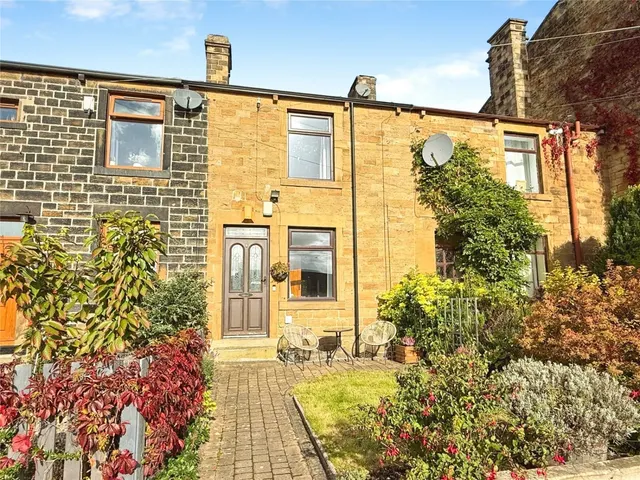 Robin Lane, Dewsbury, WF13, photo 1