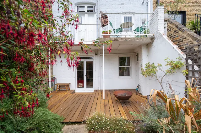 94a Colvestone Crescent, London, photo 1